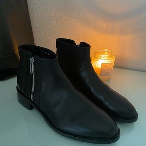Aquatalia ankle boots